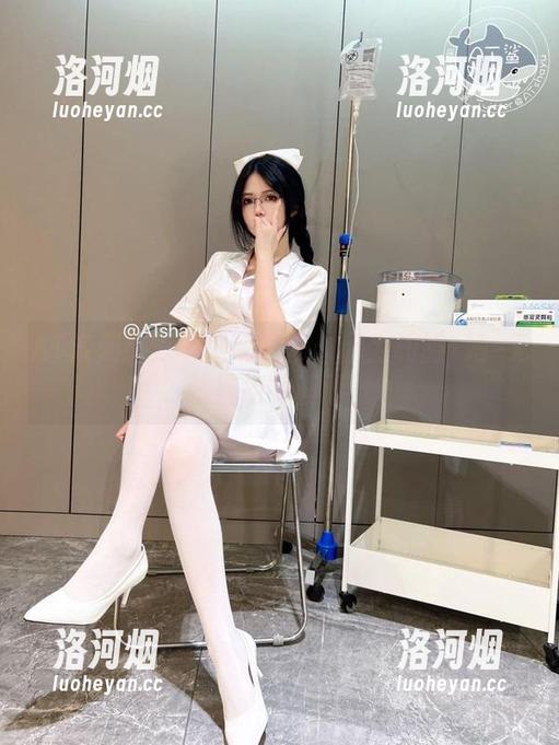 AT鲨和服写真高清出炉：因为和服+她=无法抗拒的画面！-洛河烟