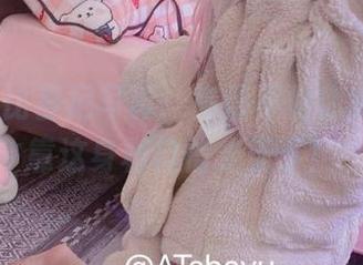 AT鲨的比基尼写真：高清不怕你尴尬，全靠这身材自信走天下！