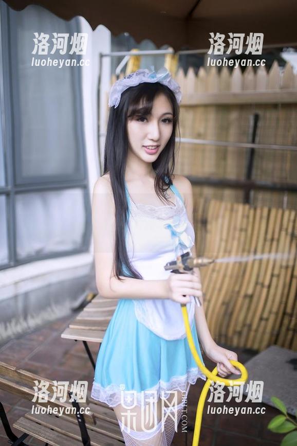 GIRLT果团网 - 长腿套图的更新，张小喵又来撩，没学会瑕疵法，腿再长也白搭。-洛河烟