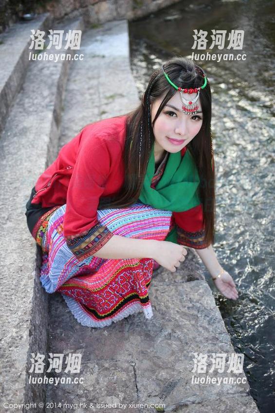 MyGirl美媛馆 - 糯美子MINIbabe×白丝：一场‘美图’之旅，谁说穿白丝不能贪心？-洛河烟