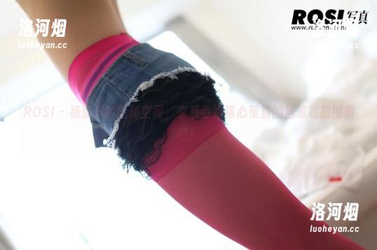 ROSI - 杨晨晨的隐秘空间,来看看她精心策划的居家私拍图集吧!-洛河烟 ROSI - 杨晨晨的隐秘空间,来看看她精心策划的居家私拍图集吧!-洛河烟