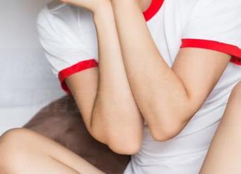 TouTiao头条女神 - 尹菲原图升级，牛仔裤带你重回青春？就像又年轻了几年！
