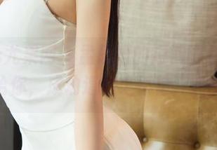 UGirls尤果网 - 孟思雨的短裤图包，免费分享给你，成功道路上不怕“露腿”！