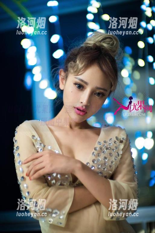 UGirls尤果网 - 连衣裙大比拼，才可儿在原图中果然气场十足。-洛河烟