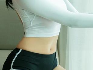 UGirls尤果网 - 办公室作品：来自艾霓莎那些不为人知的小角落