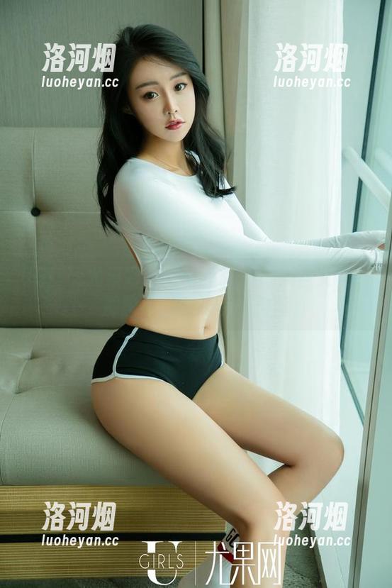 UGirls尤果网 - 办公室作品：来自艾霓莎那些不为人知的小角落-洛河烟