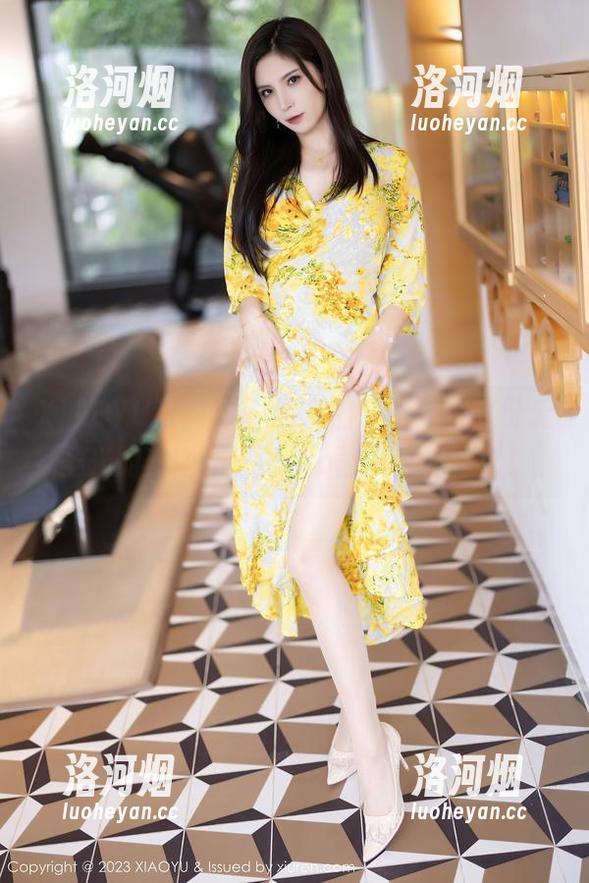 XIAOYU语画界 - 朋友们，请收好这份无圣光的美图——Miko酱的脚超神秘！-洛河烟