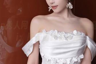 Xiuren秀人网 - 黑白写真之王馨瑶Yanni：原来简约有多撩