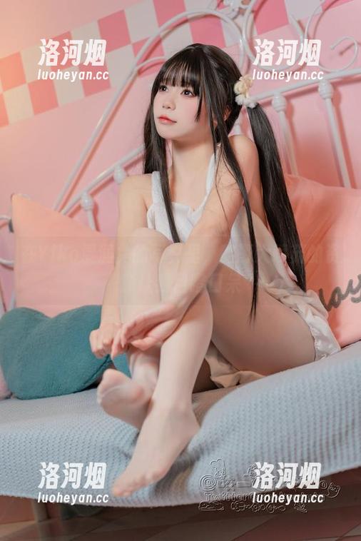 在Yiko湿润兔的写真里，酩酊大喷菇的资源让我目瞪口呆-洛河烟