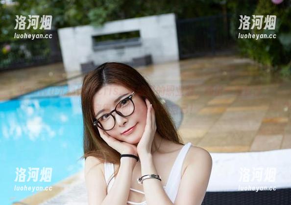 YouWu尤物馆 - Cris_卓娅祺的职业装，翻出一堆资源，穿得像即将升职的自己！-洛河烟