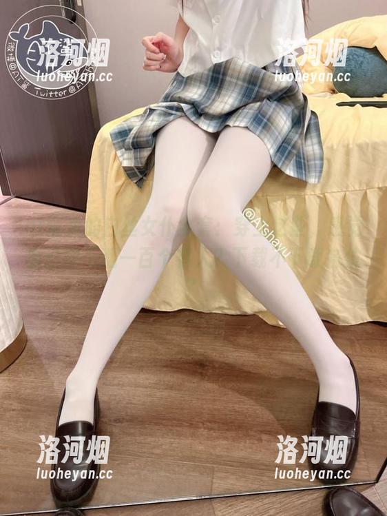 at鲨鱼的白丝女仆全套：穿上这些，感觉自己能干翻一百个客人？下载不下载各位？-洛河烟