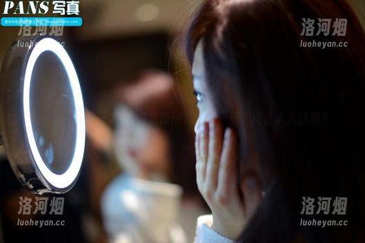 pans - 一探默默的和服原图，咋每一张都能让人沉迷呢？-洛河烟
