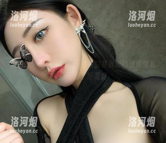 微密圈 - 旧友新欢，不爱笑的赛琳把豹纹连体私拍玩出了新高度-洛河烟