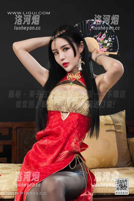 丽柜 - 英子在粉色海洋里遨游——下载这组套图，跟我一起把春天装进口袋！-洛河烟