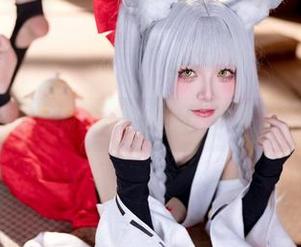 九柒喵的最新图片，体操服白子加持蹭蹭上涨