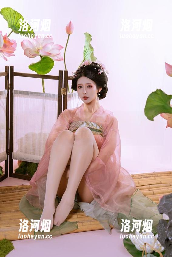 夏日合集，云溪溪将夏天的气味封装得如此完美，差点让我无处可逃。-洛河烟