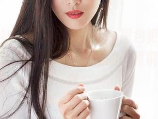 克拉女神 - 周迪自我展示，图包更新！这招自拍让我想到了小时候的“照镜子”游戏。