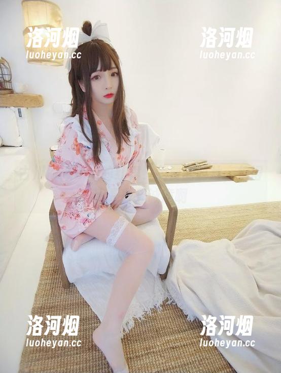 古川kagura的红裙，免费的图片，拍得真是毫无诚意啊-洛河烟