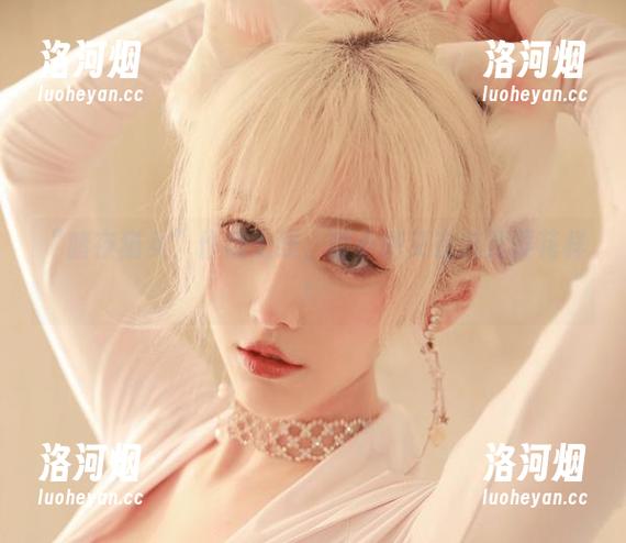 “暗夜猫女”作品上线，啾小妍又在这儿耍花样！-洛河烟