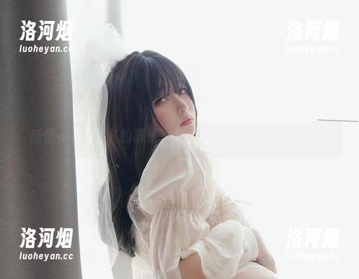 随便一看女主K的蒂法，我的思绪就飘到哪里去了？-洛河烟
