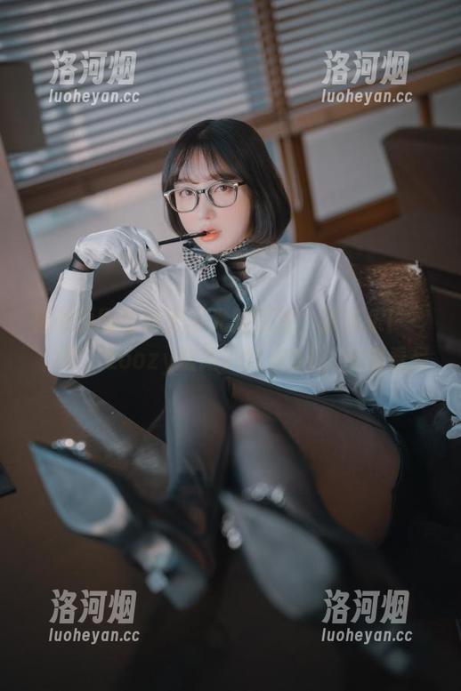 有种原图暂时无圣光的惊艳，孙乐乐(손예은)的‘Loozy极限VOL.001’彻底看呆-洛河烟