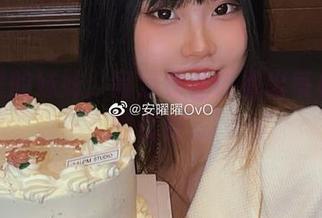 安曜曜的妹妹，高清到你能看出每根发丝的优雅。