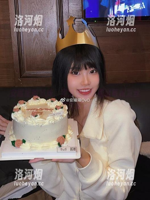 安曜曜的妹妹，高清到你能看出每根发丝的优雅。-洛河烟