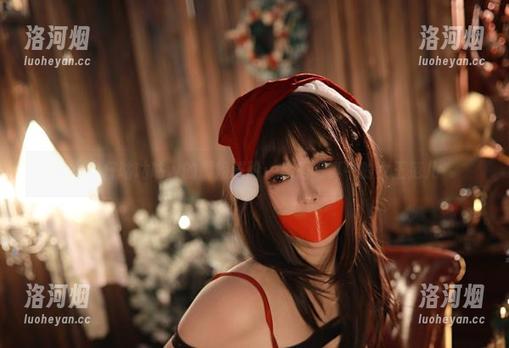 小容仔咕咕咕w的御姐进阶：私房写真中的女王范儿-洛河烟