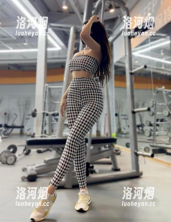 微密圈 - 若隐若现的小猫咪ck精选：我的厨娘日记-洛河烟