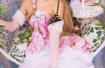 小野妹子w的兔女郎图包更新，果真比上次还扑鼻而来，各种元素堆砌在一起？