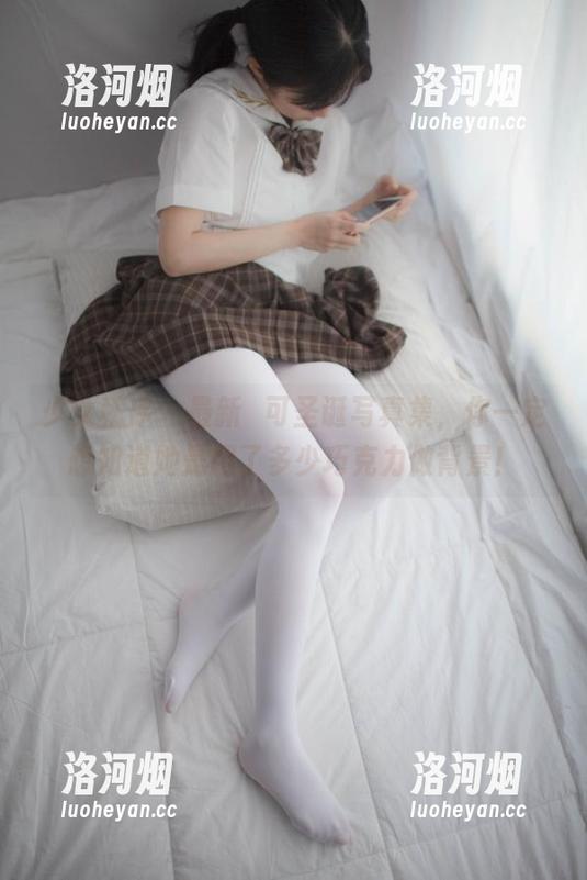 少女秩序 - 最新晞可圣诞写真集，你一定想知道她是用了多少巧克力做背景！-洛河烟