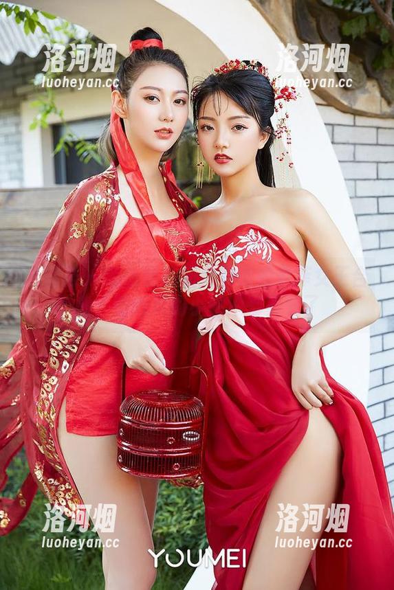 尤蜜荟 - 怎么会有如此华丽的尹菲女王合集，壁纸界的小姑娘都要哭了-洛河烟