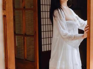 年年Nnian女王图鉴，高清版，心中闪过各种花样心情