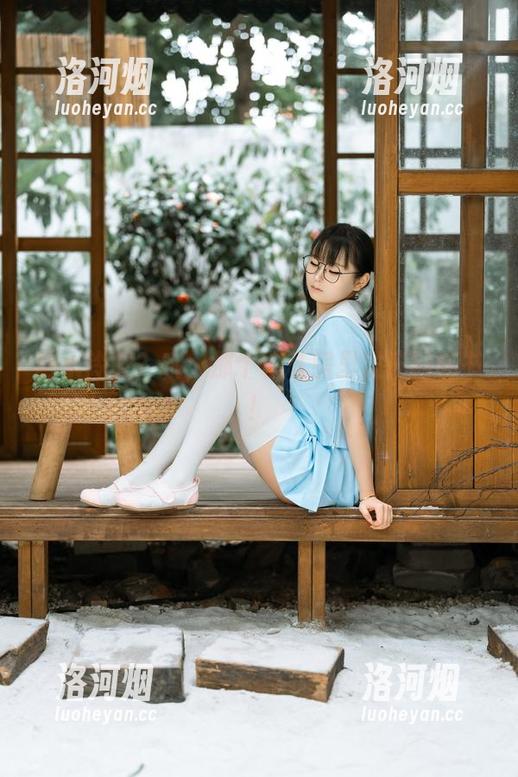幼水铃衣？哦，那个在私房里发光的秘书！-洛河烟