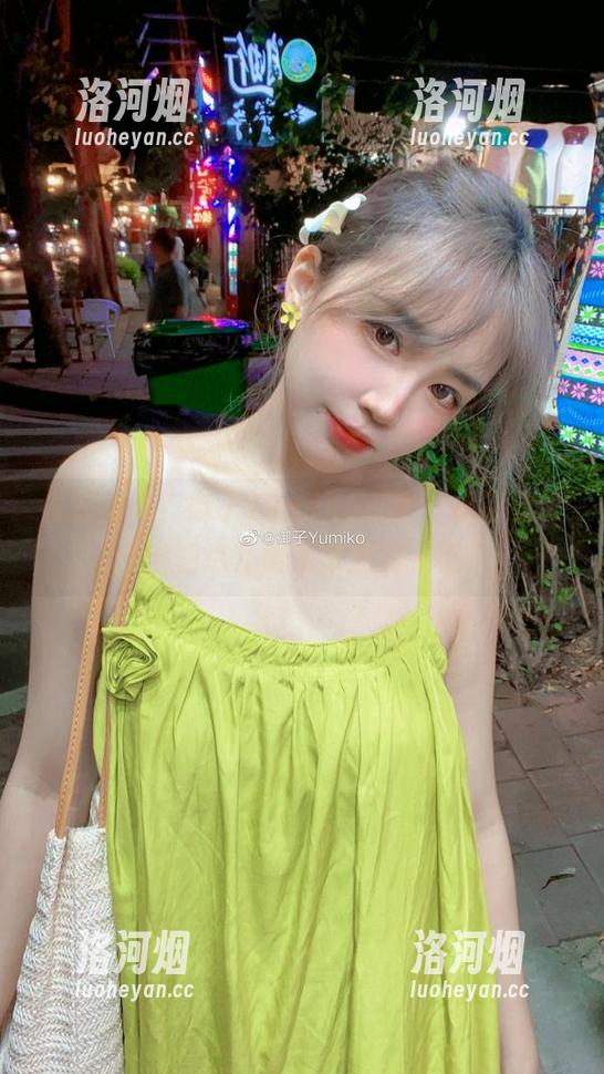 最新力作？御子Yumiko皮衣，难道我也应该加点儿皮衣进我的衣柜？-洛河烟