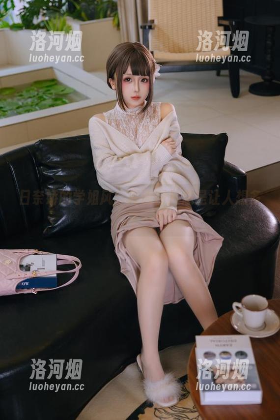 日奈娇的学姐风，高清图片总是让人想多了…-洛河烟