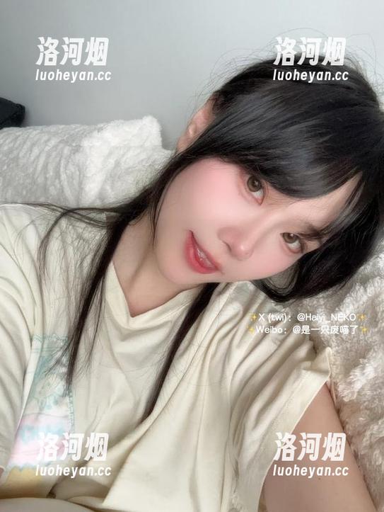 别说了，是一只废喵了短裤的私拍图片直接撩到我了！-洛河烟