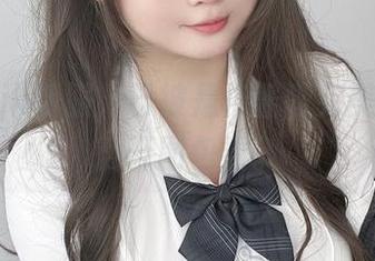这一套jk制服，已被是依酱呀完美驾驭，翻开图包看。