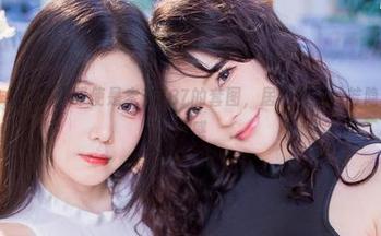 黑色漆皮兔女郎，即使是末夜787的套图，居然也有种若隐若现的神秘感