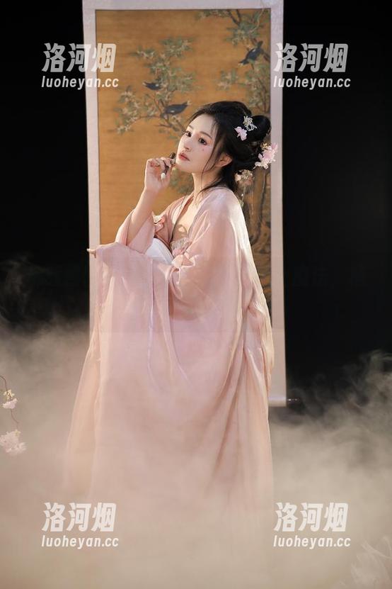 桃暖酱的厨房日记：当美食遇上魔法，精选的一塌糊涂！-洛河烟