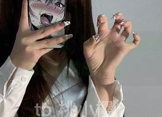 微密圈 - 户外写真，看桃沢樱呀如何把绿意变成她的舞台！