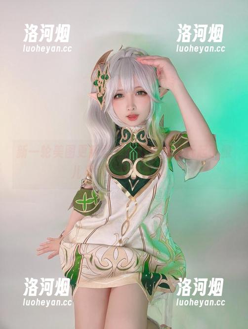 新一轮美图更新登场，樱梨梨又玩起了雅儿贝德，快来瞧瞧。-洛河烟