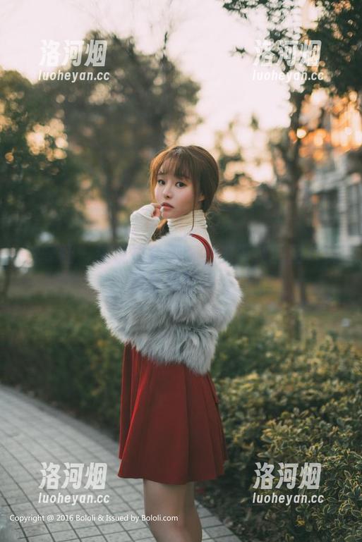 波萝社 - 谁说白色无聊？王语纯的图片资源打破常规！-洛河烟