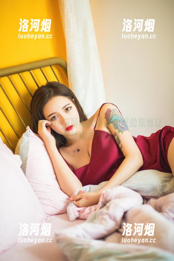 游园不寂寞！洛丽塔大哥图库里的甄姬让我想给她发个简讯-洛河烟