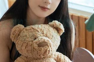 精选浅安安的写真：青涩如你，承包了我的快乐一整天！