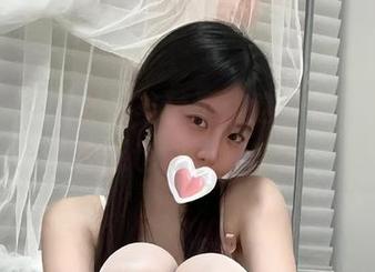 微密圈 - 火龙果羊精选：这少女，不刷存在感也能让人侧目