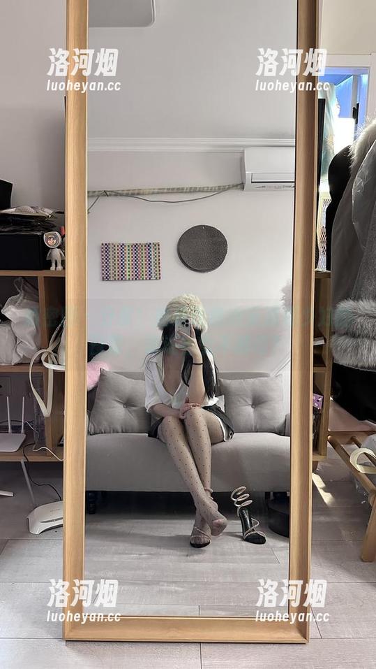 微密圈 - 分享！揭开玫桃泡芙满级少妇的日常，谁说熟女不搏命？-洛河烟