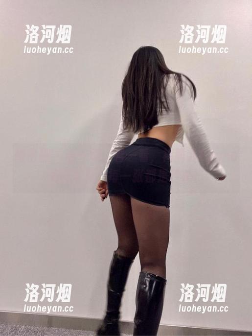 微密圈 - 瞧一瞧，看一看，禅雨儿Lynne美腿写真，每一张都是秒杀！-洛河烟