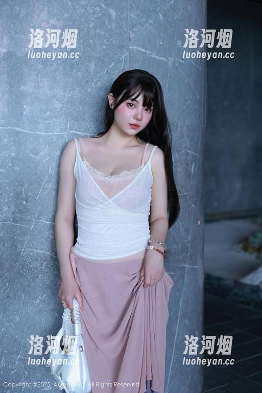 秀人网 - Candy糖糖办公室大收集，更新的写真让人想轻松来一波！-洛河烟