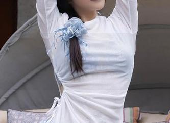 秀人网 - 万圣节不只增肥，伊思思的私拍合集教你如何“叠”出美丽！